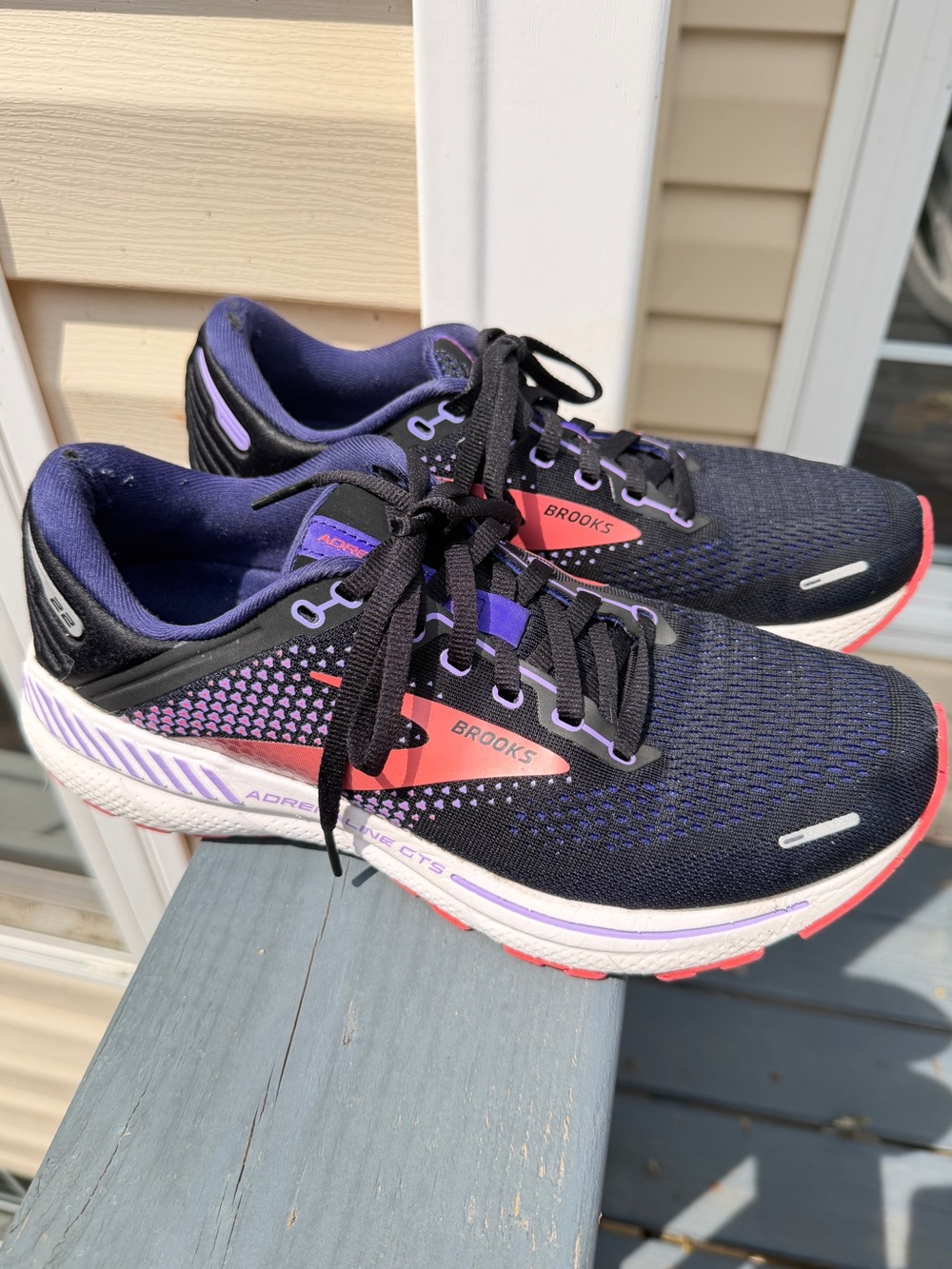 WOMEN’S BROOKS ADRENALINE 22 BLACK/CORAL‎ - ATHLETIC RUNNING SHOES Size 9 B